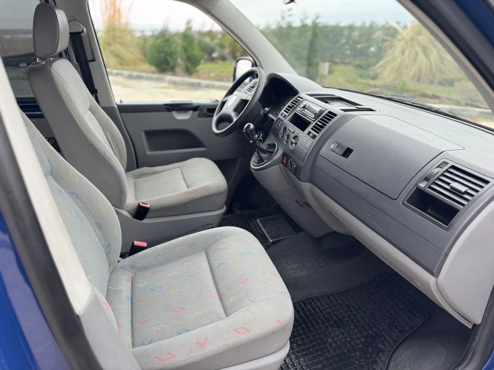 VW Caravelle 2.5TDI 131, снимка 10 - Бусове и автобуси - 54041137