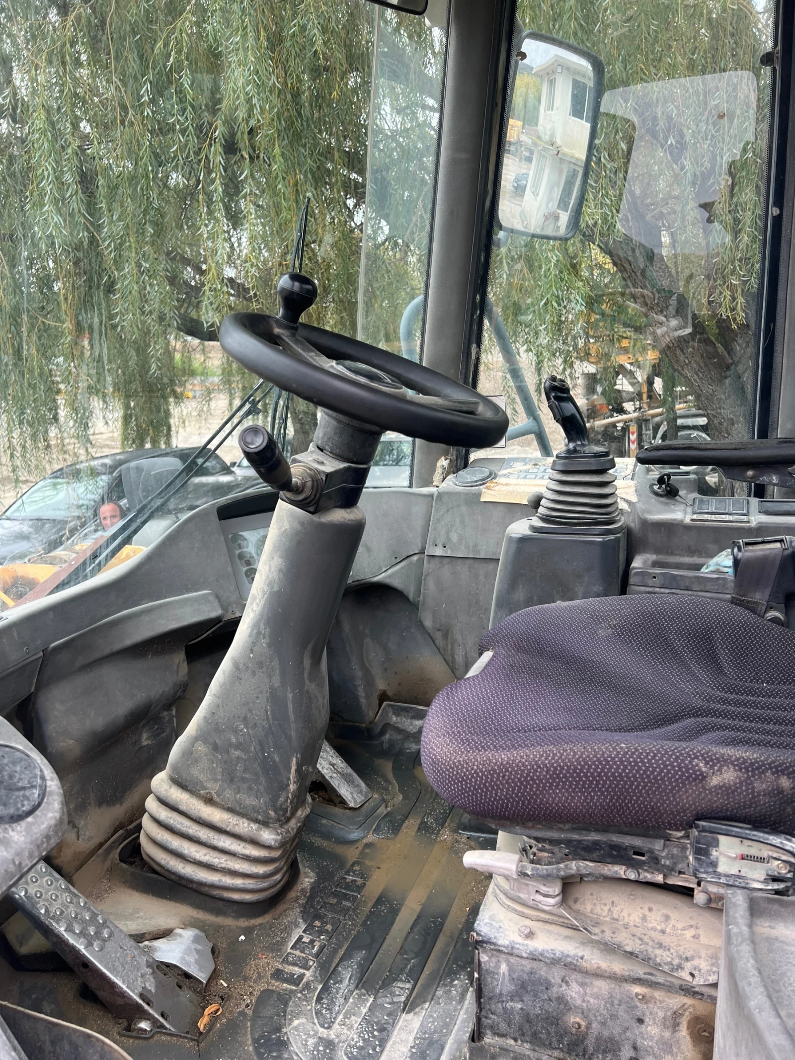 Челен товарач Liebherr Фадрома - изображение 2