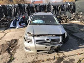 Toyota Avensis 2.2 Dcat на части, снимка 3