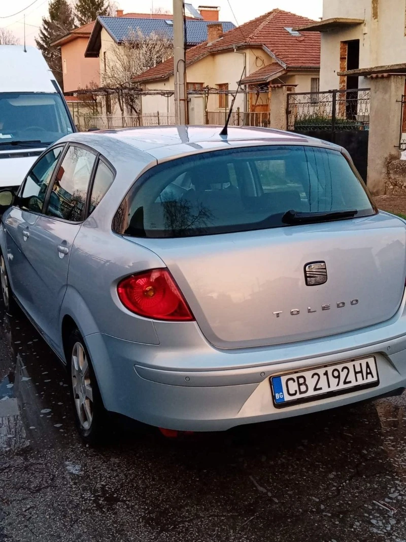 Seat Toledo FSI, снимка 4 - Автомобили и джипове - 47427636