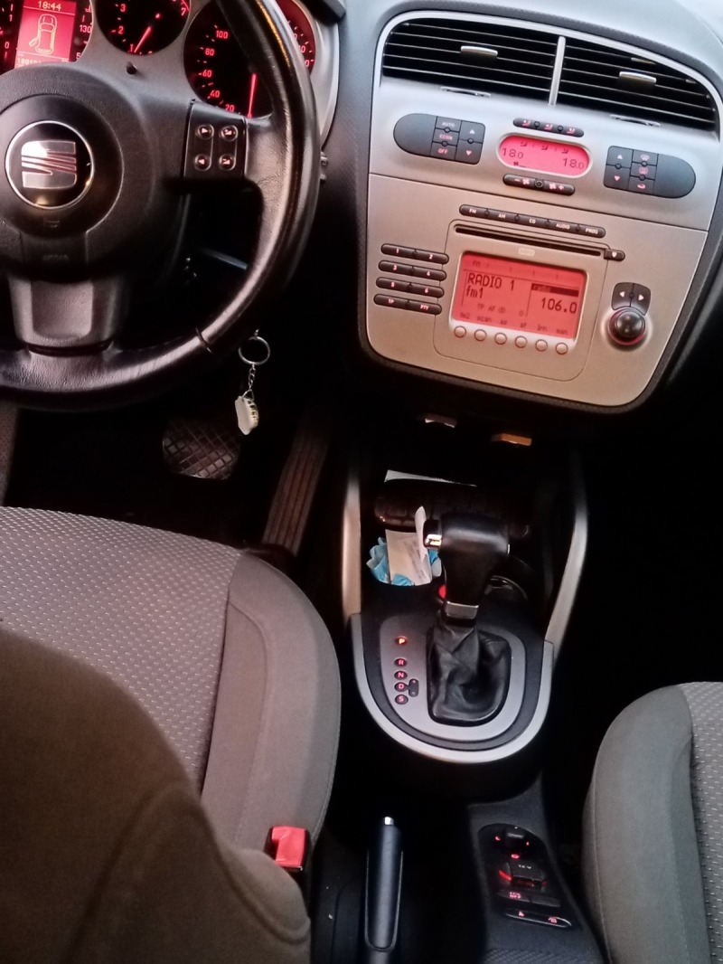 Seat Toledo FSI, снимка 9 - Автомобили и джипове - 45060362
