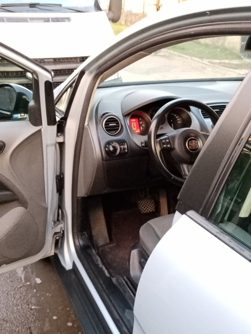 Seat Toledo FSI, снимка 5 - Автомобили и джипове - 45642356