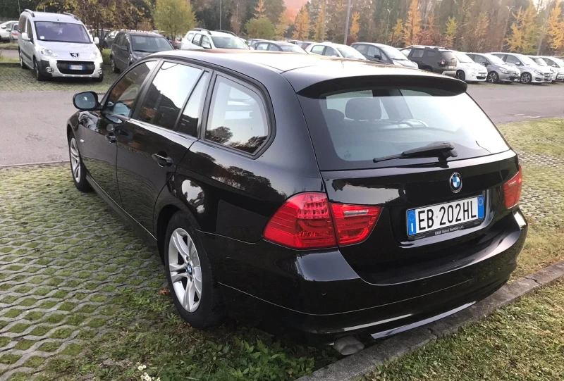 BMW 320 2.0 D, снимка 4 - Автомобили и джипове - 48099359