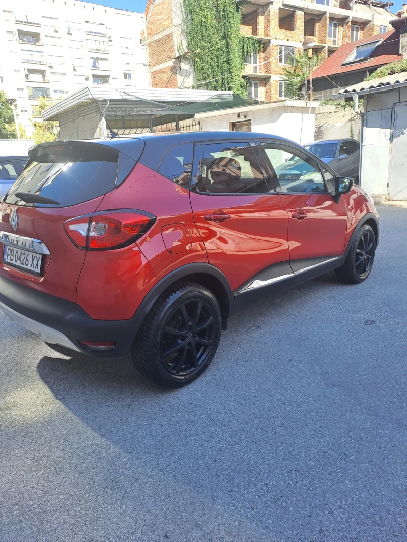 Renault Captur, снимка 6 - Автомобили и джипове - 48352003