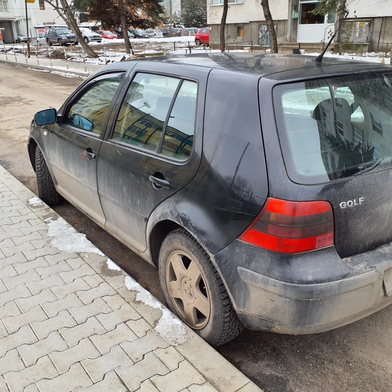 VW Golf 1.6 SR, снимка 4 - Автомобили и джипове - 48772976