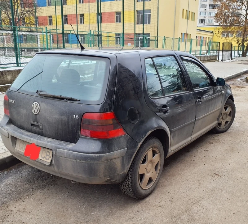 VW Golf 1.6 SR, снимка 3 - Автомобили и джипове - 48772976