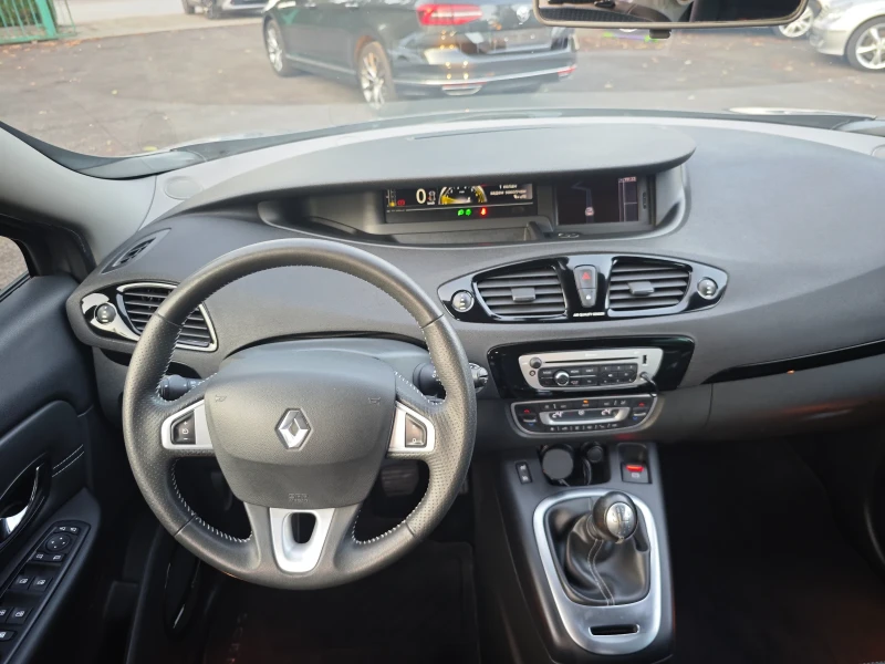 Renault Grand scenic 1.4i/Bose Edition/6+ 1/Navi/Leder/CH, снимка 9 - Автомобили и джипове - 51886415
