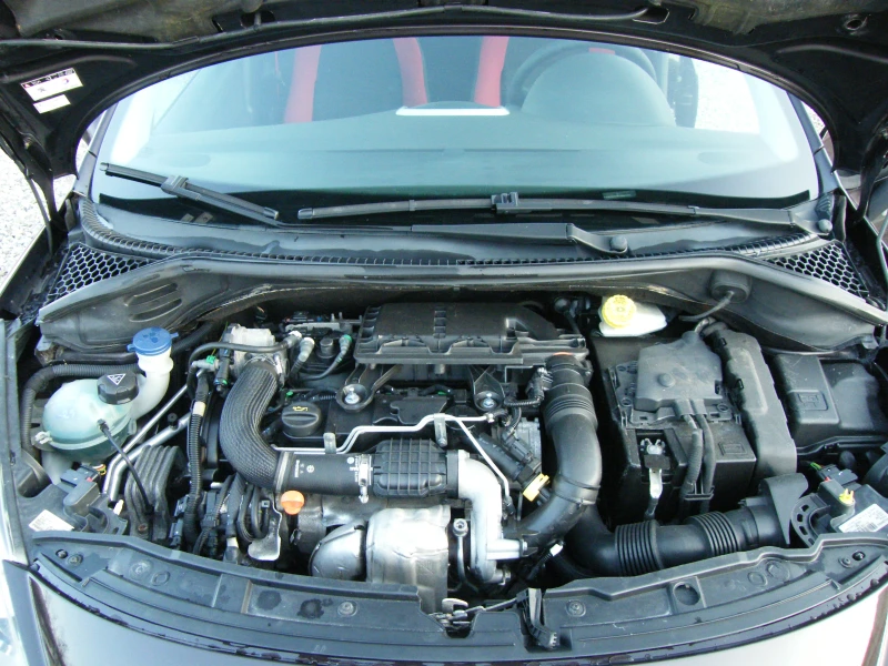 Peugeot 207 1.4HDI, снимка 16 - Автомобили и джипове - 53154284