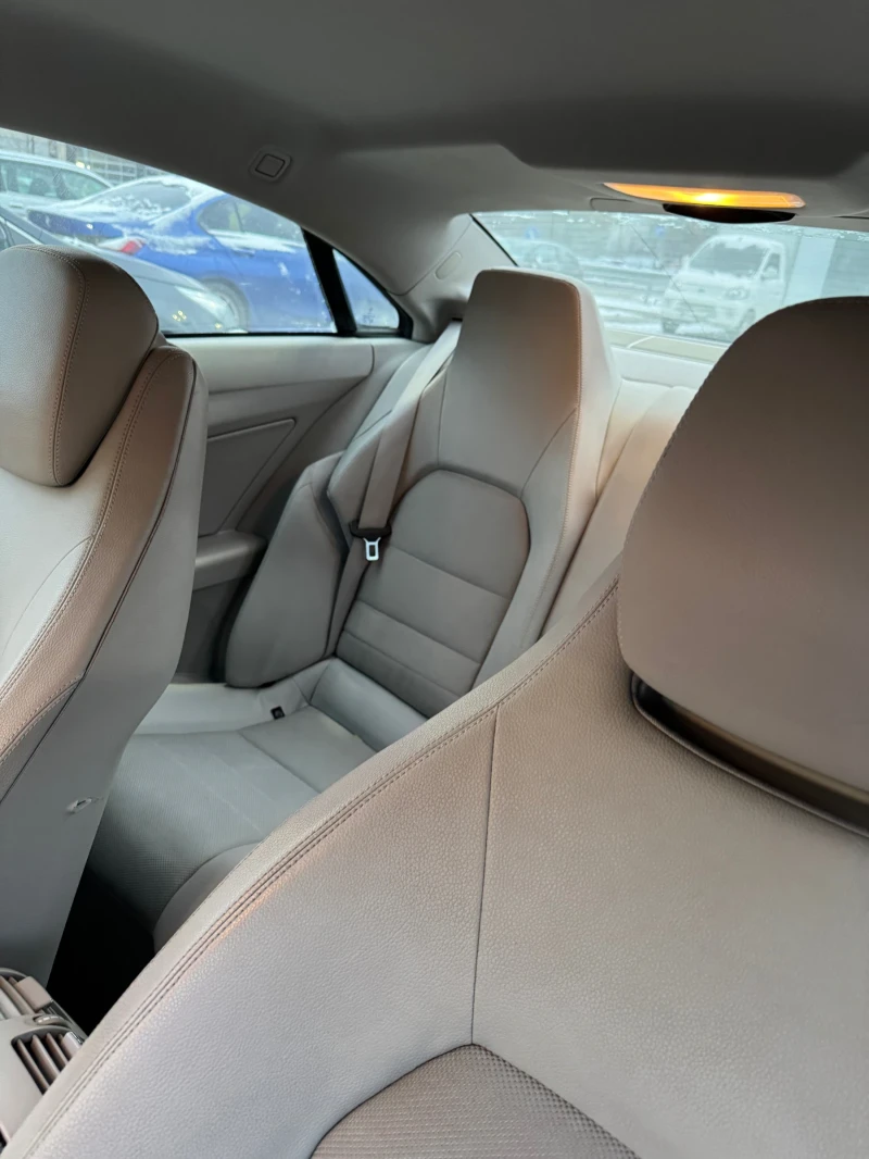 Mercedes-Benz E 220 E 220, снимка 3 - Автомобили и джипове - 53369779