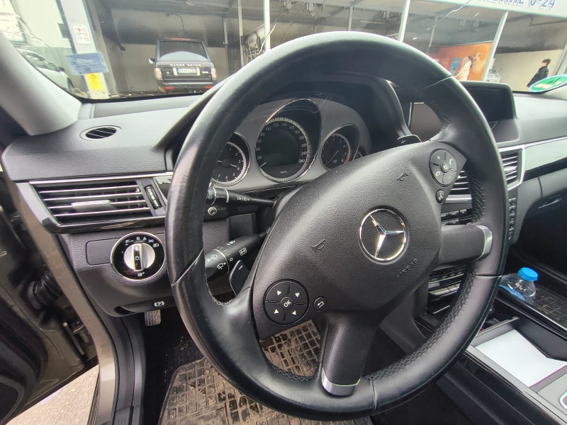 Mercedes-Benz E 350 CGI, снимка 10 - Автомобили и джипове - 53476875