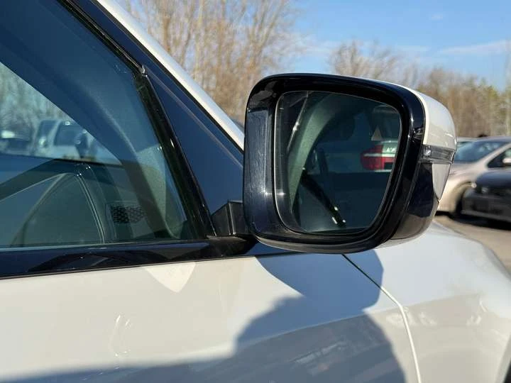 BMW 330 330i xDrive, снимка 7 - Автомобили и джипове - 54340624