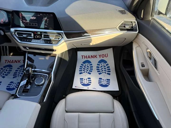 BMW 330 330i xDrive, снимка 17 - Автомобили и джипове - 54340624