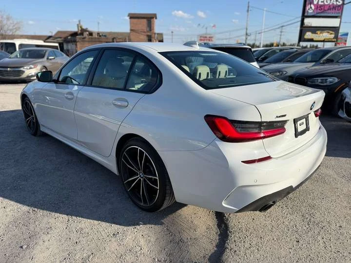 BMW 330 330i xDrive, снимка 4 - Автомобили и джипове - 54340624