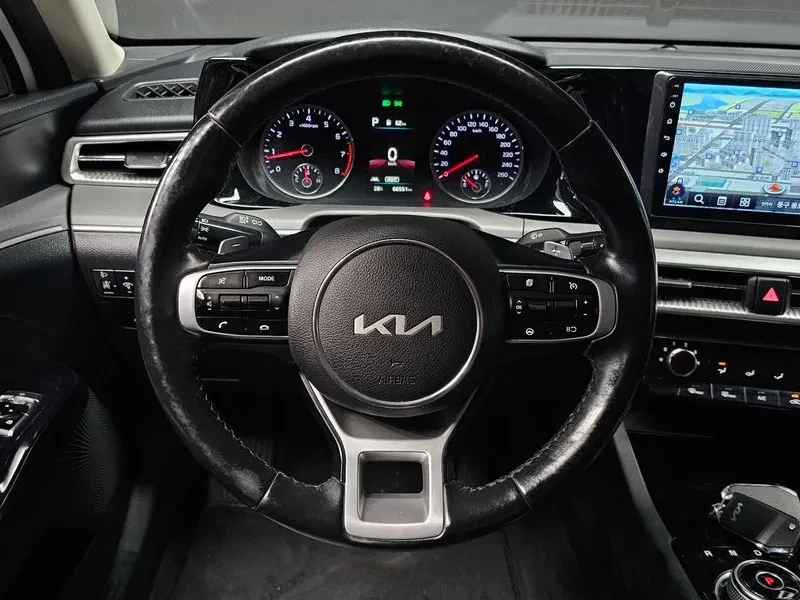 Kia K5 2.0 TRENDY, снимка 13 - Автомобили и джипове - 55187687