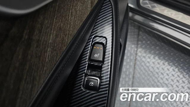 Kia K8 3.5 LPG Noblesse| DISTRONIC| НАДУВАНЕ| ОБДУХВАНЕ, снимка 16 - Автомобили и джипове - 55802774
