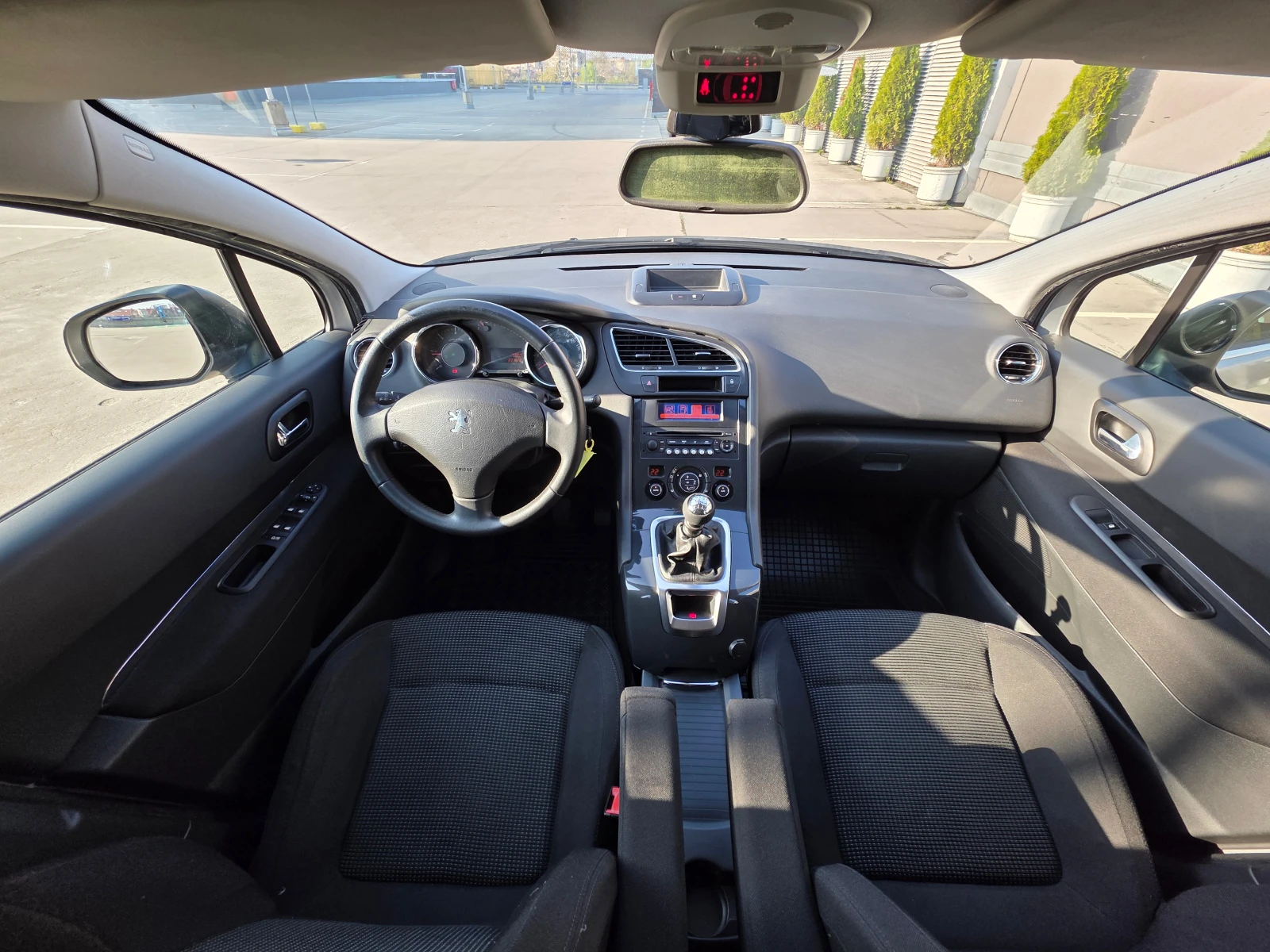 Peugeot 5008 2.0 HDI-7 места - изображение 9