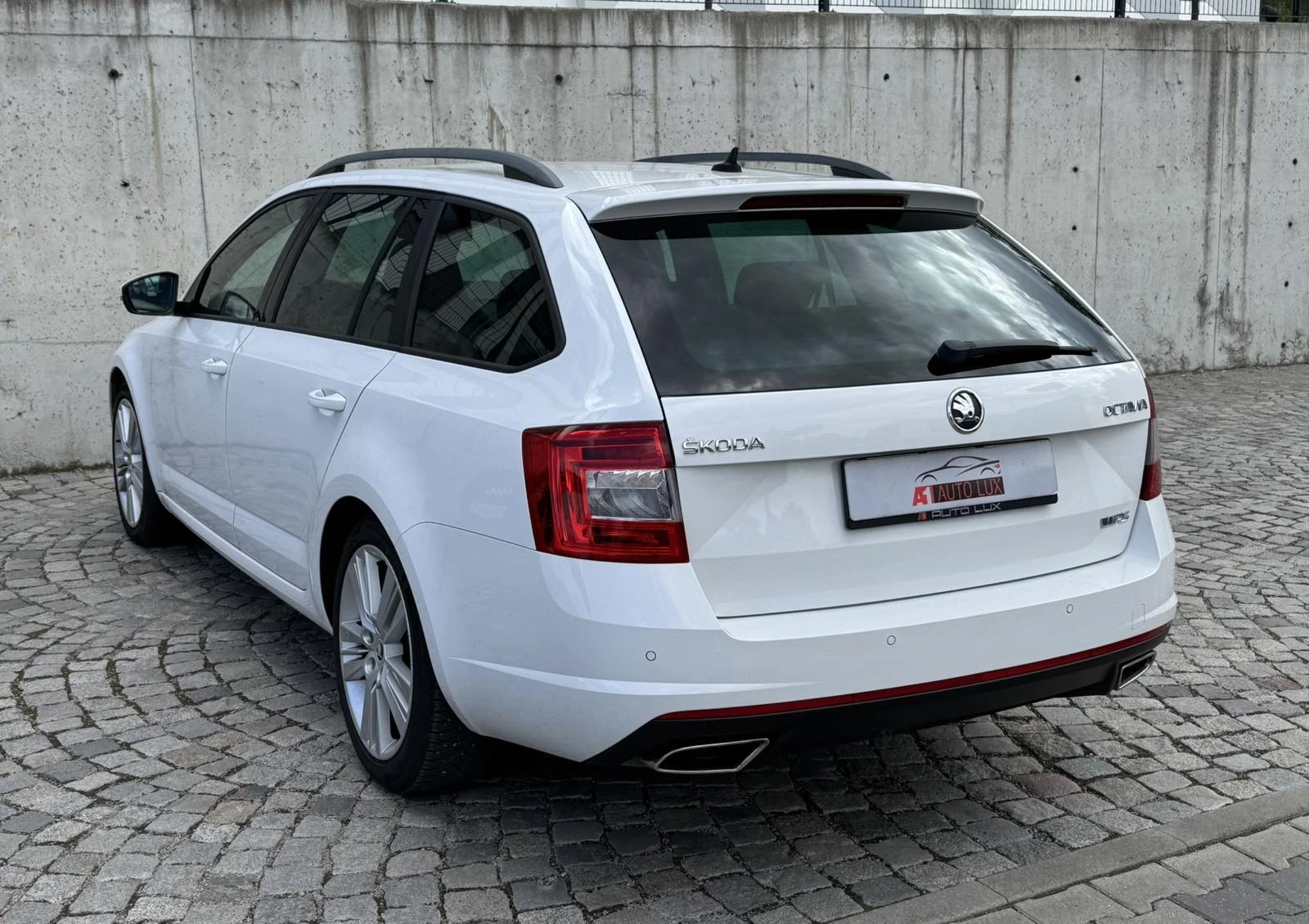 Skoda Octavia VRS/AUTO/NAVI/TV/Xenon/MULTY/Full  - изображение 4