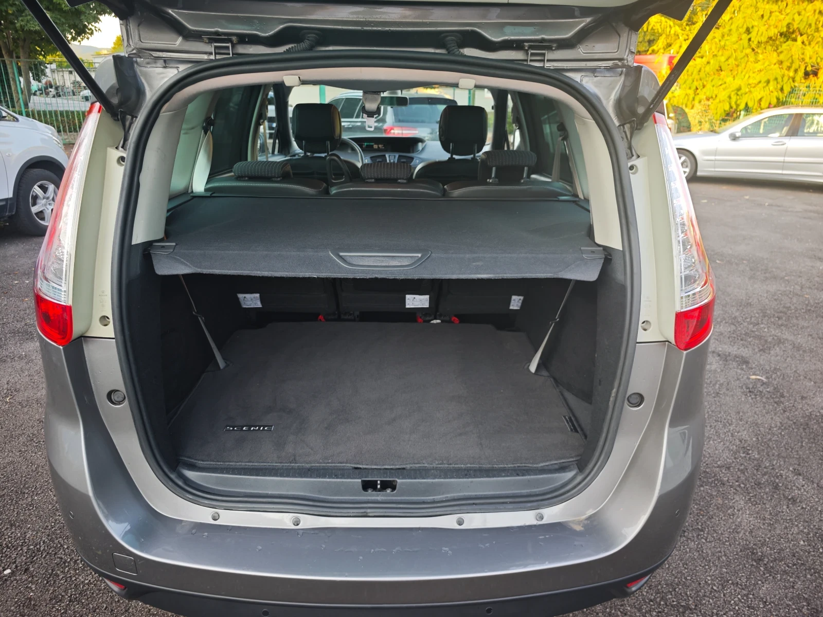 Renault Grand scenic 1.4TCe/Bose Edition/6+ 1/Navi/Swiss/TOP | Mobile.bg   13