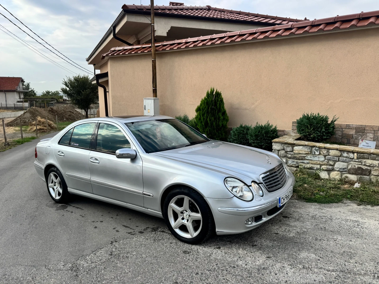 Mercedes-Benz E 220  - изображение 8