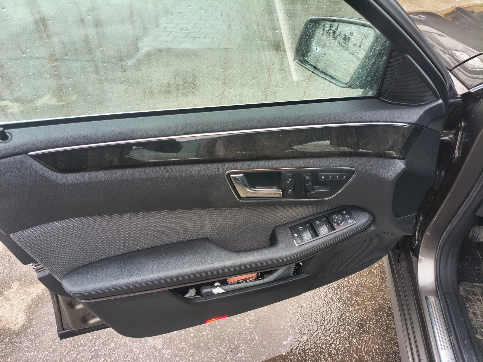 Mercedes-Benz E 350 CGI - изображение 7