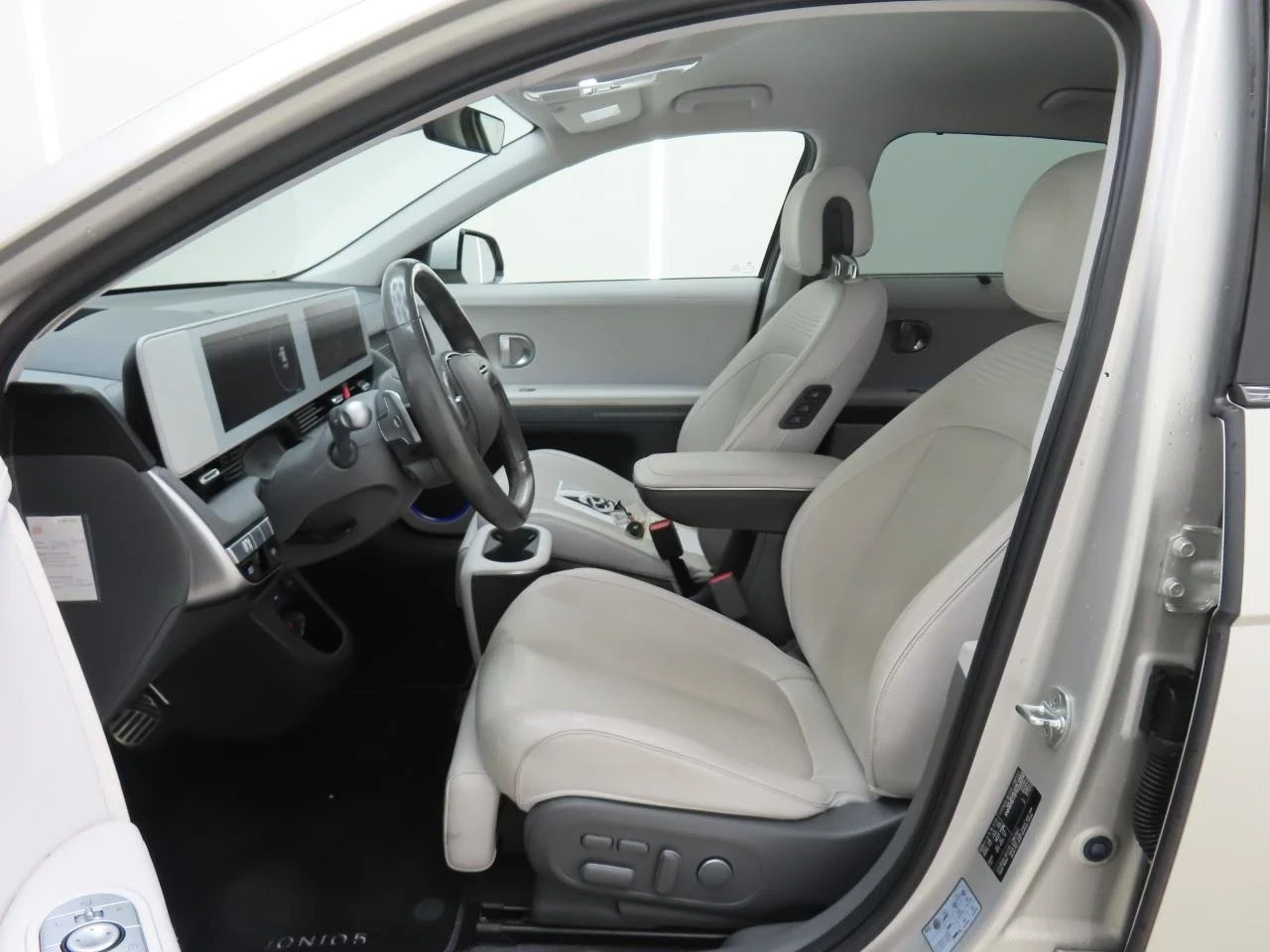 Hyundai Ioniq 5 72.6KWh/UNIQ/360/HEADUP/BOSE/ГАРАНЦИЯ/GOLD, снимка 5 - Автомобили и джипове - 53562500