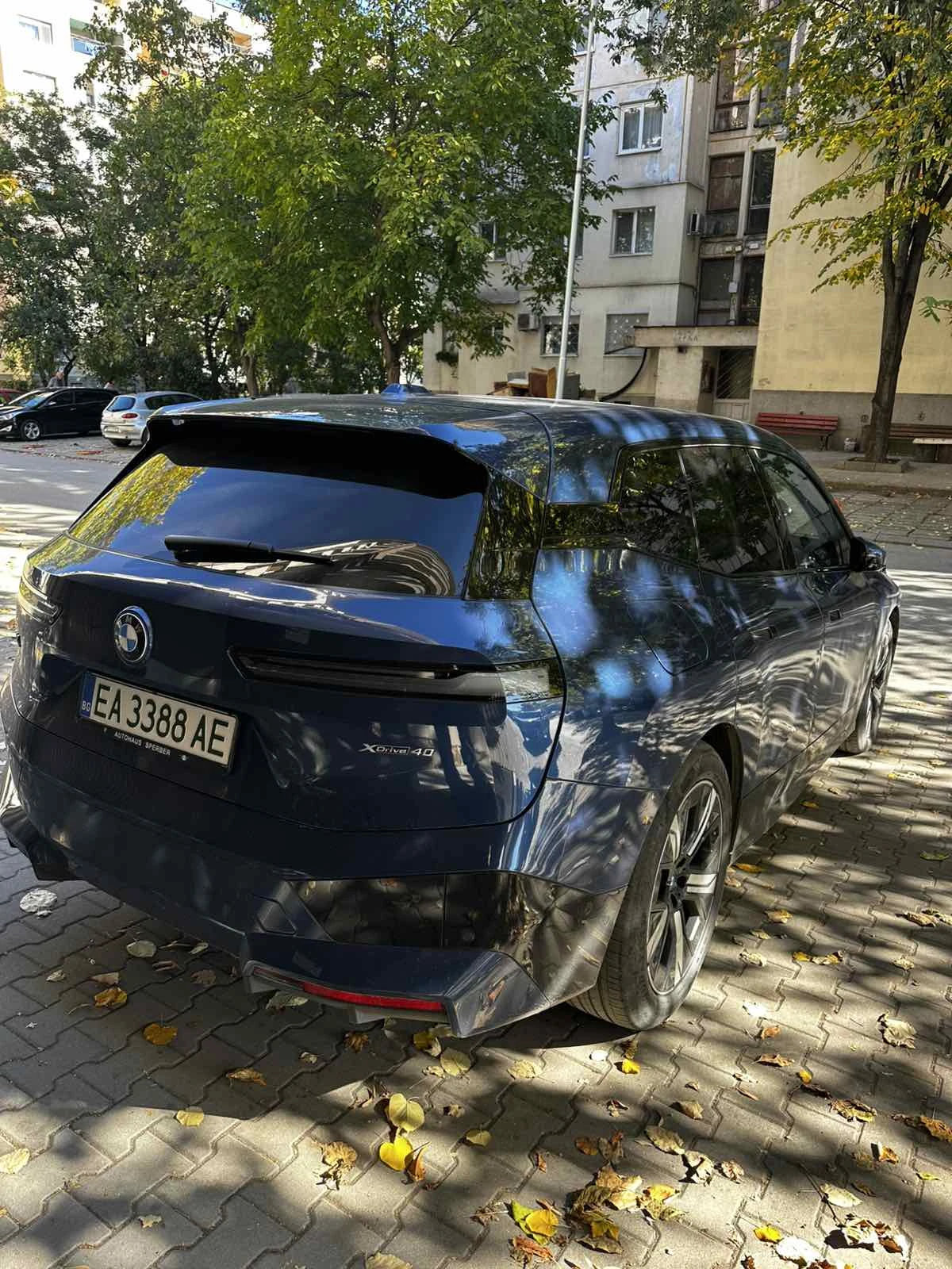 BMW iX xDrive40, HKardon, Driving Assistant, 21", Key, снимка 5 - Автомобили и джипове - 53872810