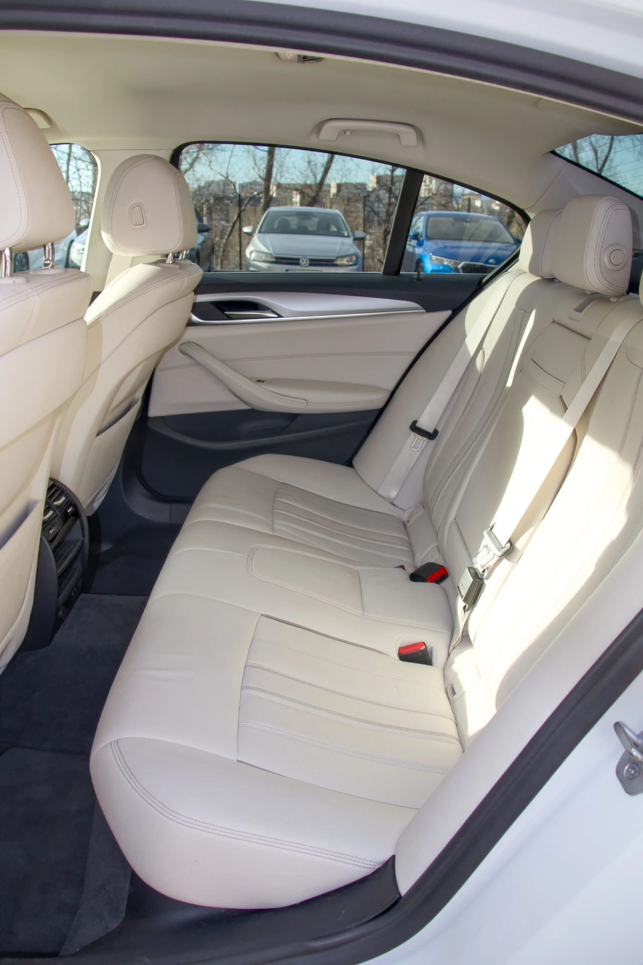 BMW 520 d xDrive, снимка 8 - Автомобили и джипове - 53978513