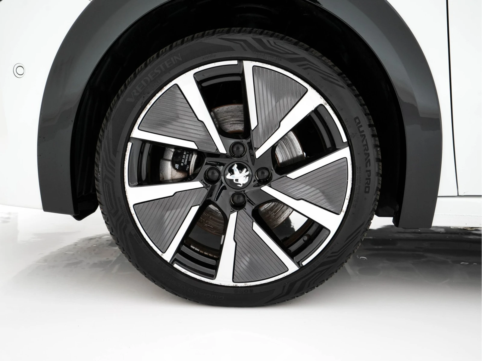 Peugeot 208 e-208 50 kWh GT, снимка 16 - Автомобили и джипове - 54137537