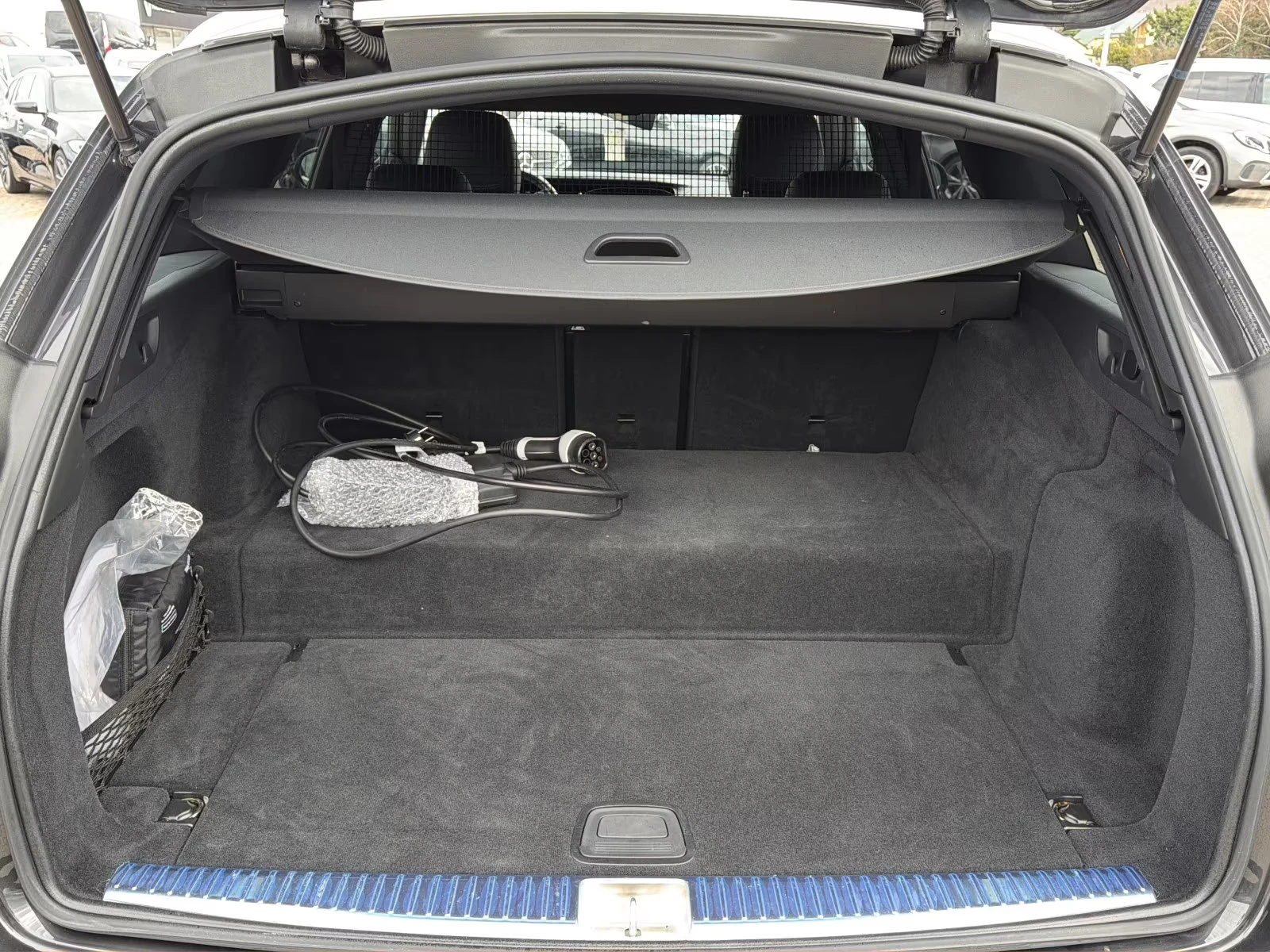 Mercedes-Benz E 300 de/306HP/AMG-LINE/360/DISTR/BURM/LED/CPLAY/200q | Mobile.bg � ����������� 16