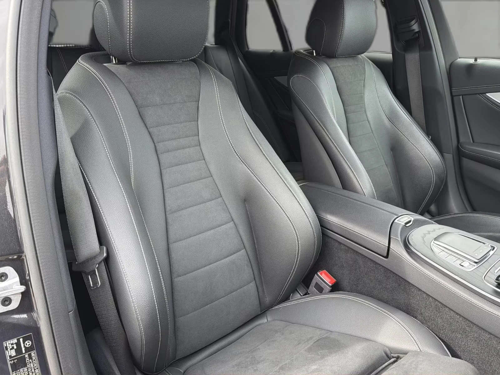 Mercedes-Benz E 300 de/306HP/AMG-LINE/360/DISTR/BURM/LED/CPLAY/200q | Mobile.bg � ����������� 14