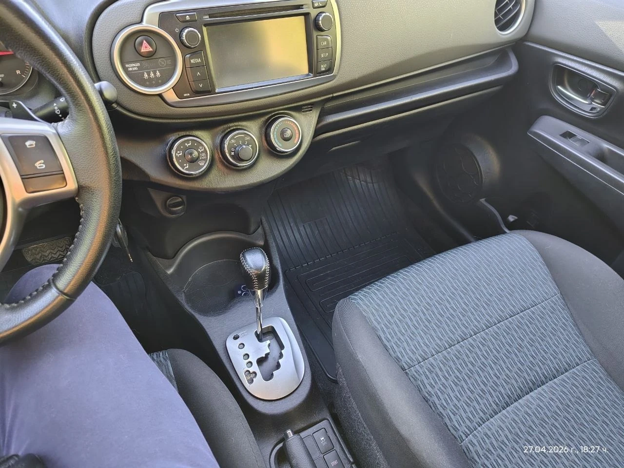 Toyota Yaris, снимка 6 - Автомобили и джипове - 54337672