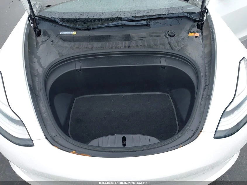 Tesla Model 3 Long Range Battery AWD, снимка 10 - Автомобили и джипове - 54455644