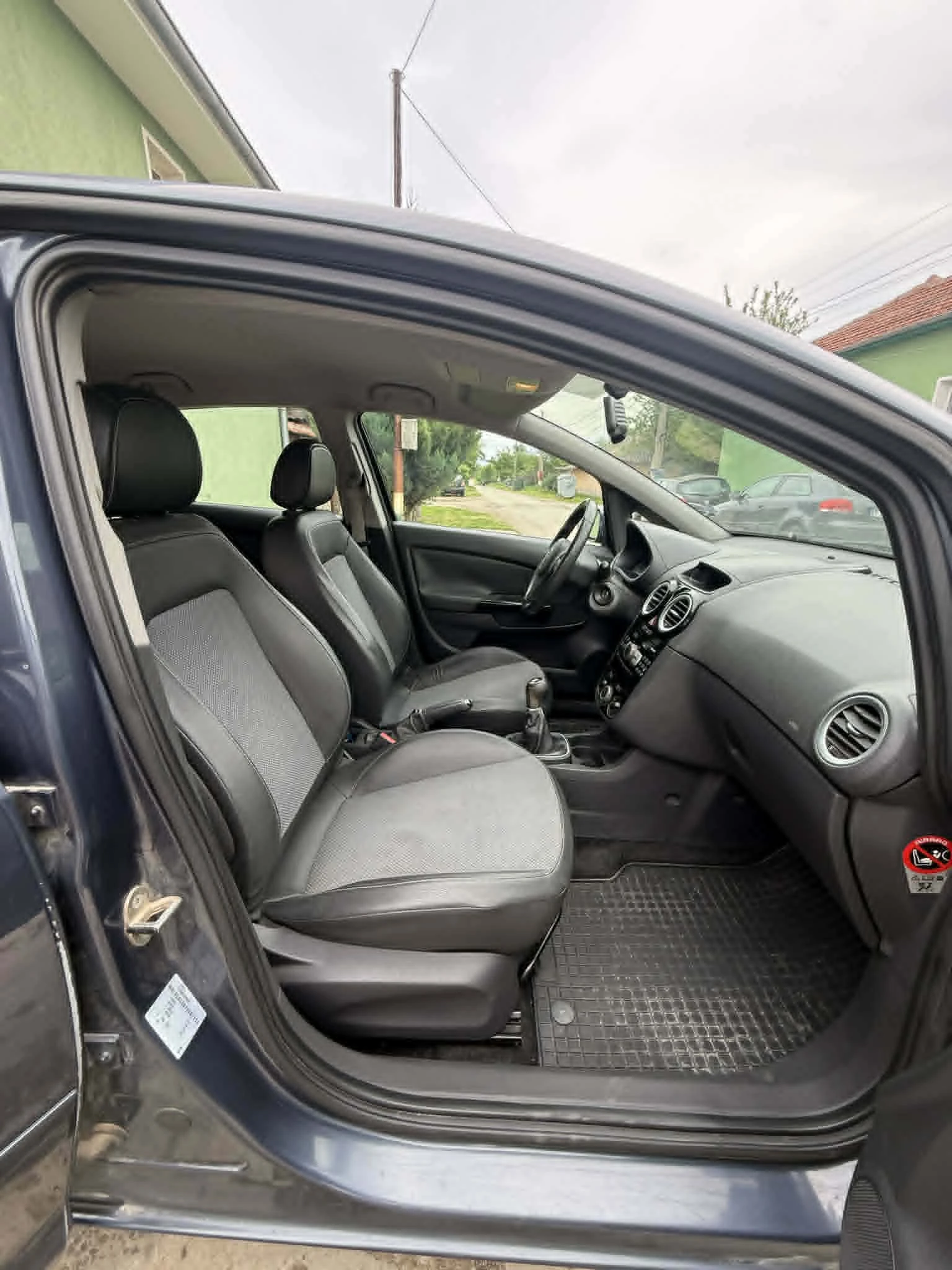 Opel Corsa 1.2, снимка 9 - Автомобили и джипове - 54508784