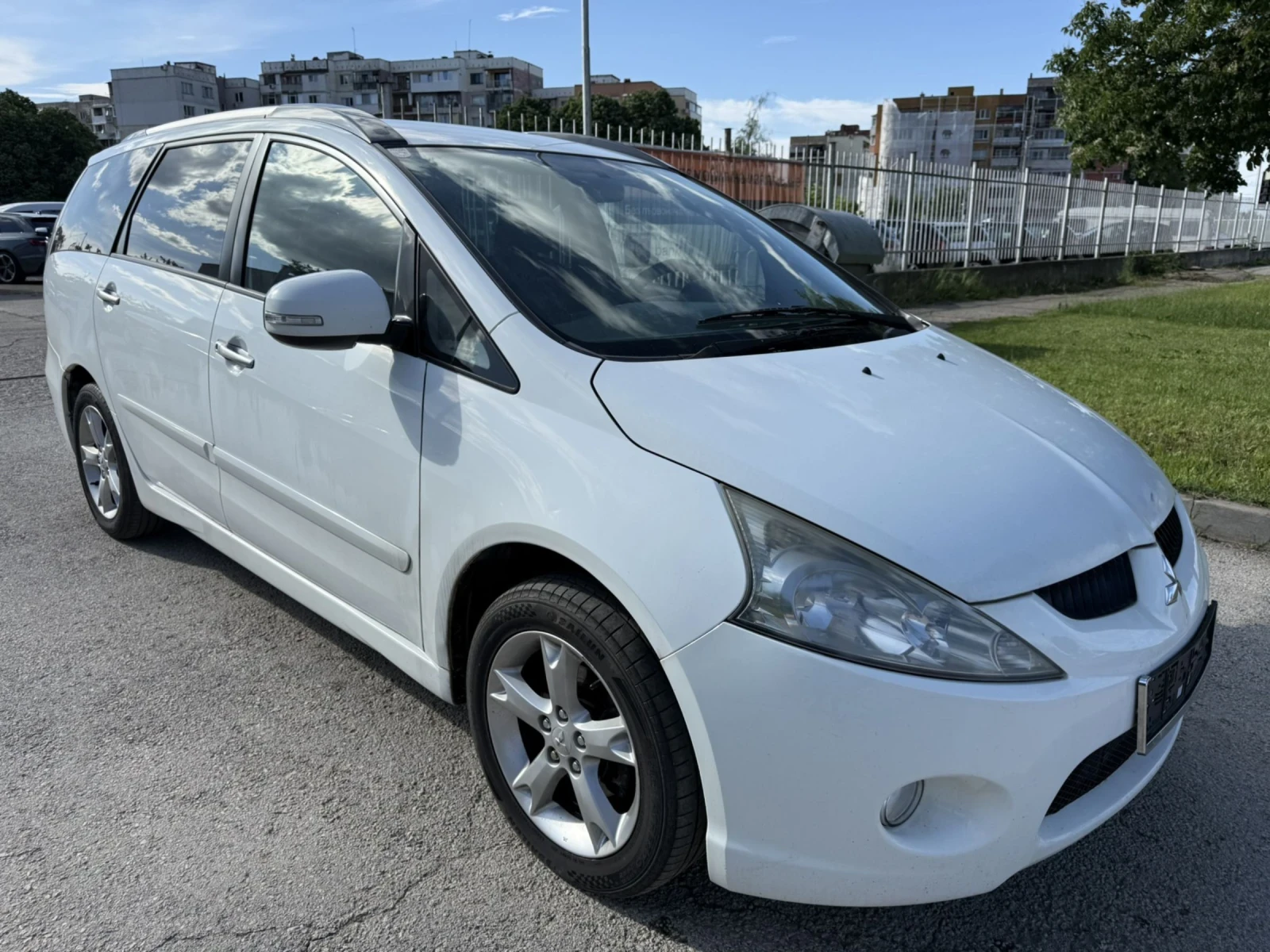 Mitsubishi Grandis 2.0, снимка 6 - Автомобили и джипове - 54551166