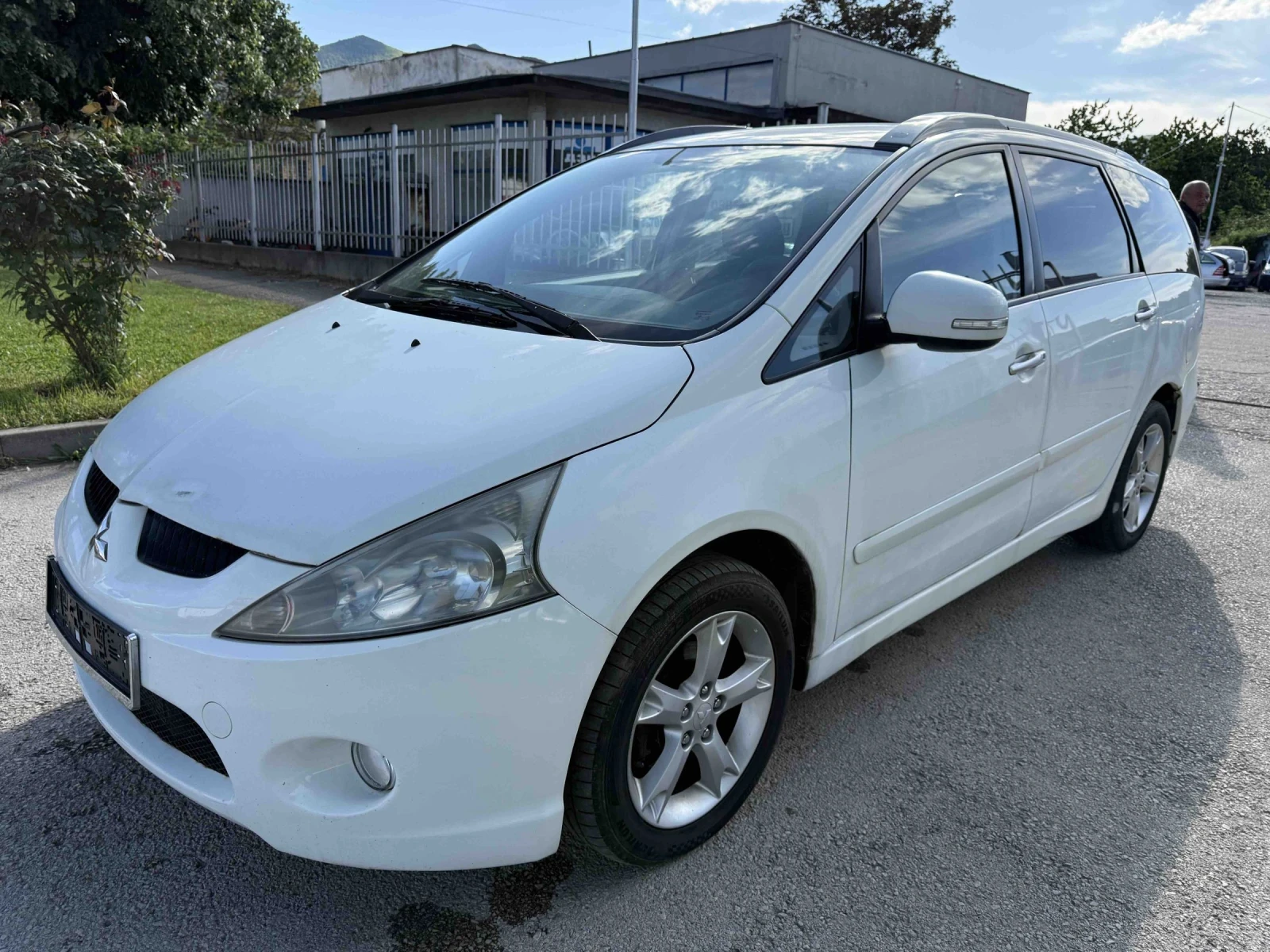 Mitsubishi Grandis 2.0
