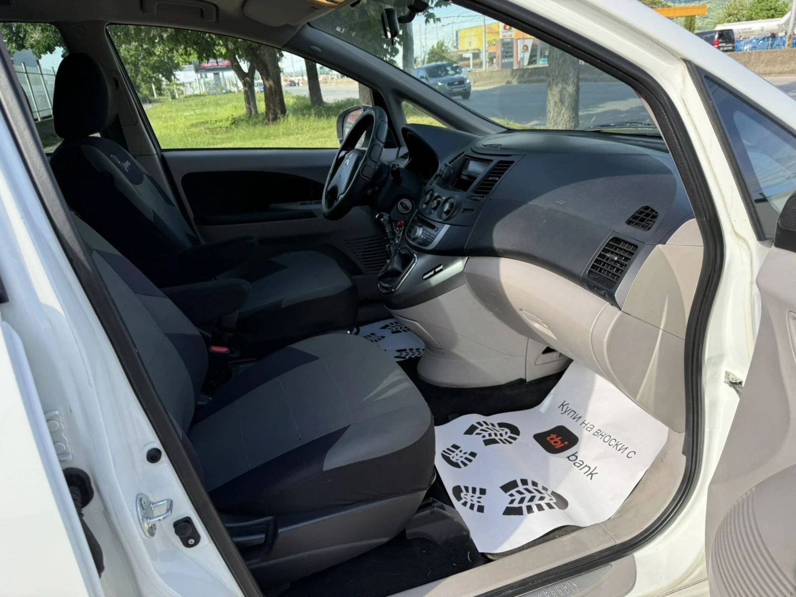 Mitsubishi Grandis 2.0, снимка 7 - Автомобили и джипове - 54551166