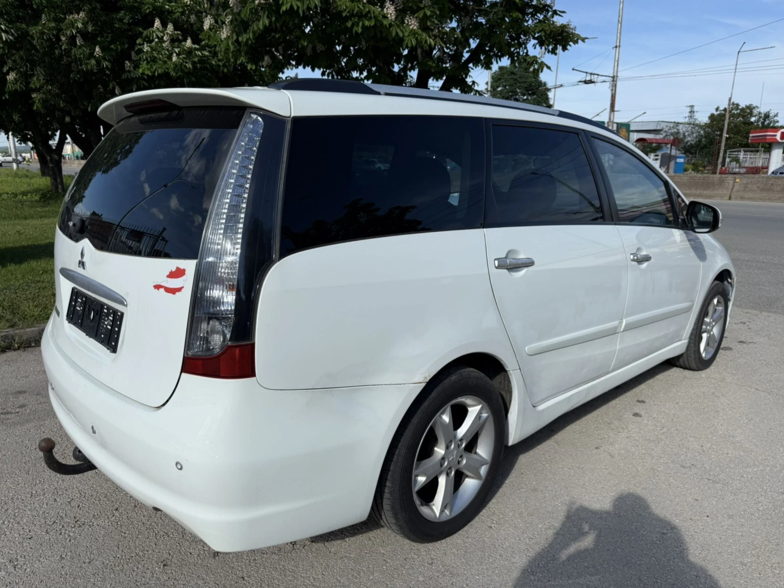 Mitsubishi Grandis 2.0, снимка 4 - Автомобили и джипове - 54551166