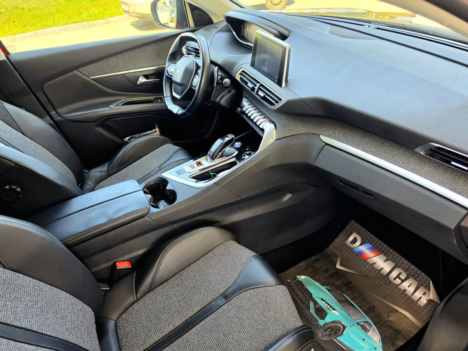 Peugeot 3008 16 бензин автомат, снимка 10 - Автомобили и джипове - 54817029