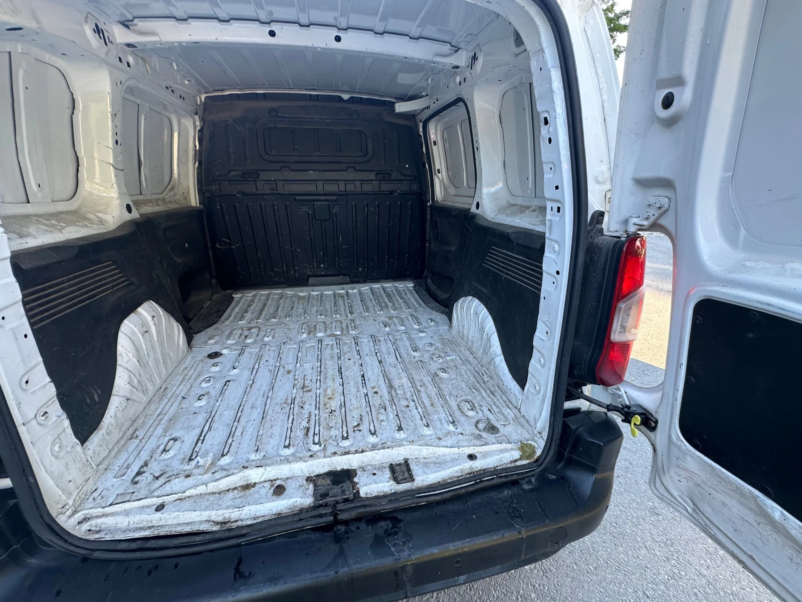 Citroen Berlingo Коментар на цената , снимка 6 - Автомобили и джипове - 54973729