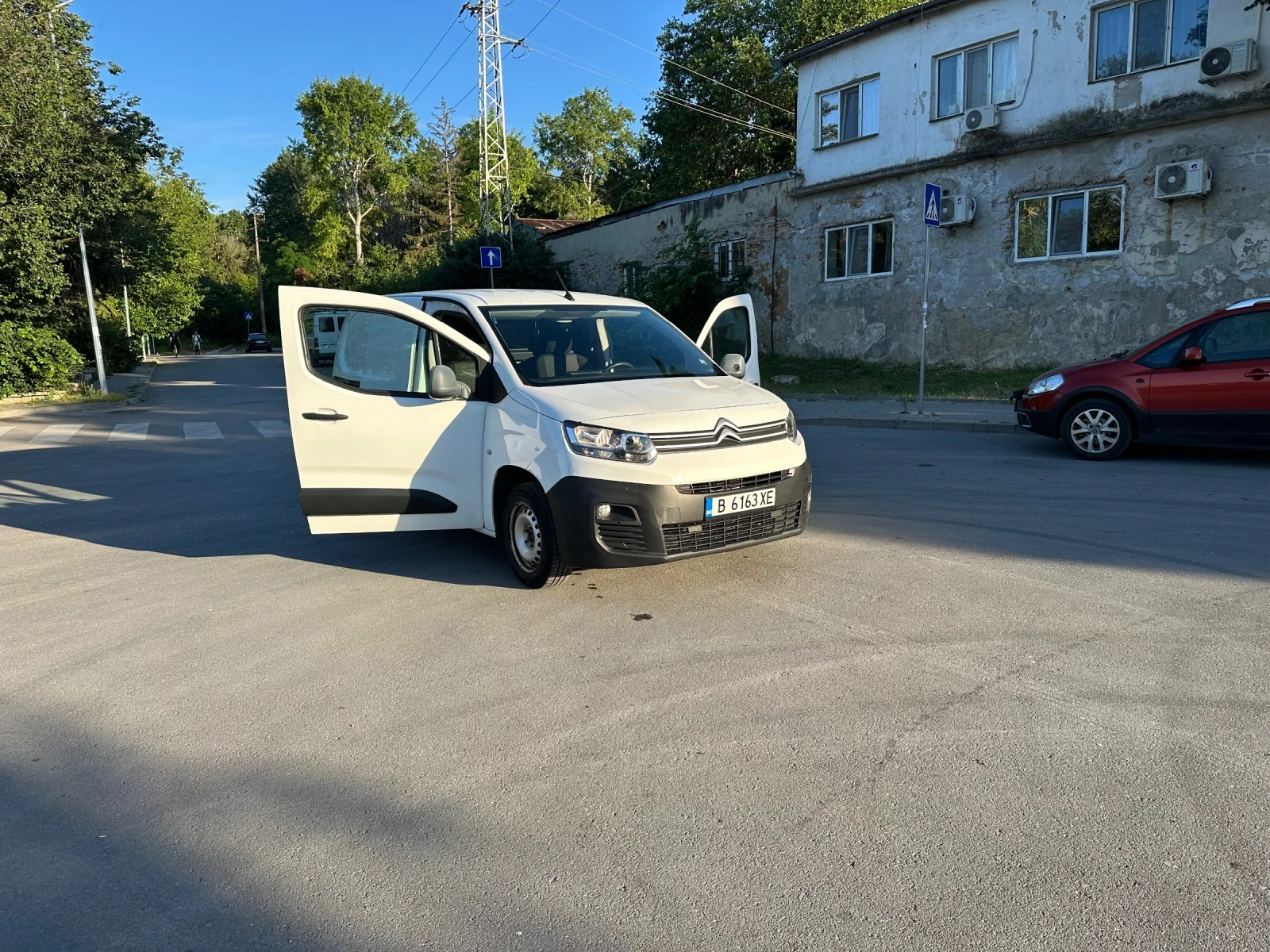 Citroen Berlingo Коментар на цената , снимка 4 - Автомобили и джипове - 54973729