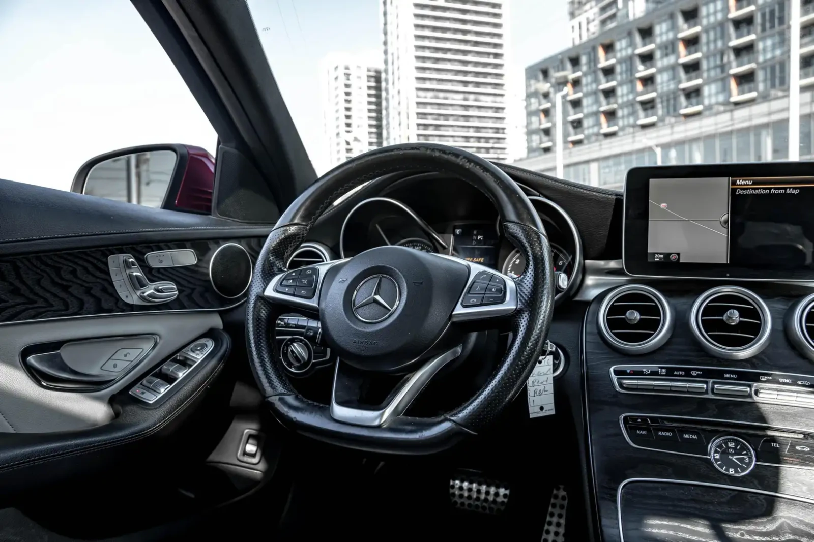 Mercedes-Benz C 300 4MATIC, снимка 12 - Автомобили и джипове - 55024877