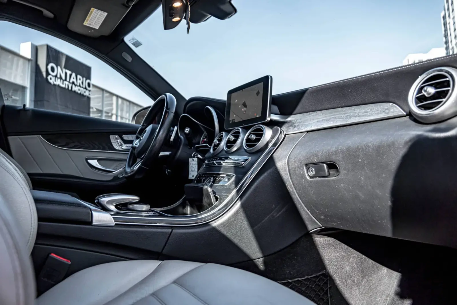 Mercedes-Benz C 300 4MATIC, снимка 10 - Автомобили и джипове - 55024877
