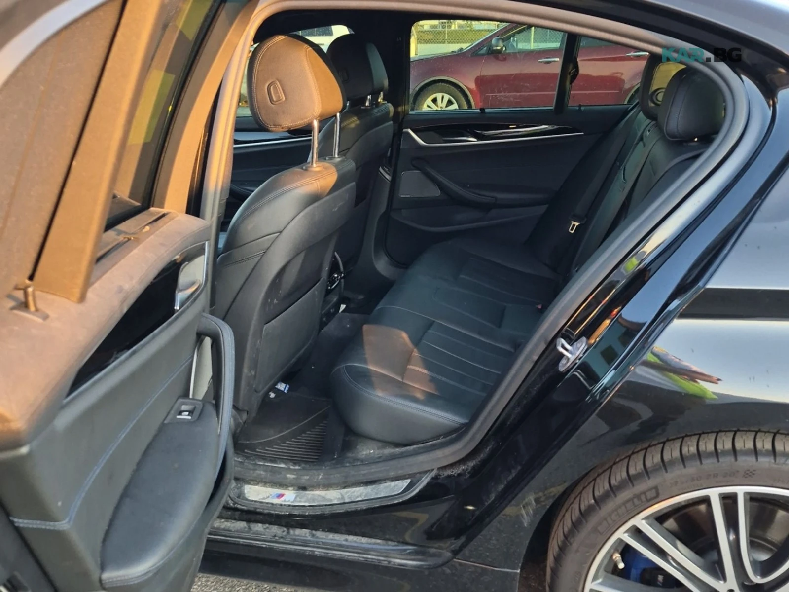BMW 540 xDrive * M PackАвтоКредит * (ЦЕНА ДО БГ), снимка 13 - Автомобили и джипове - 55107280
