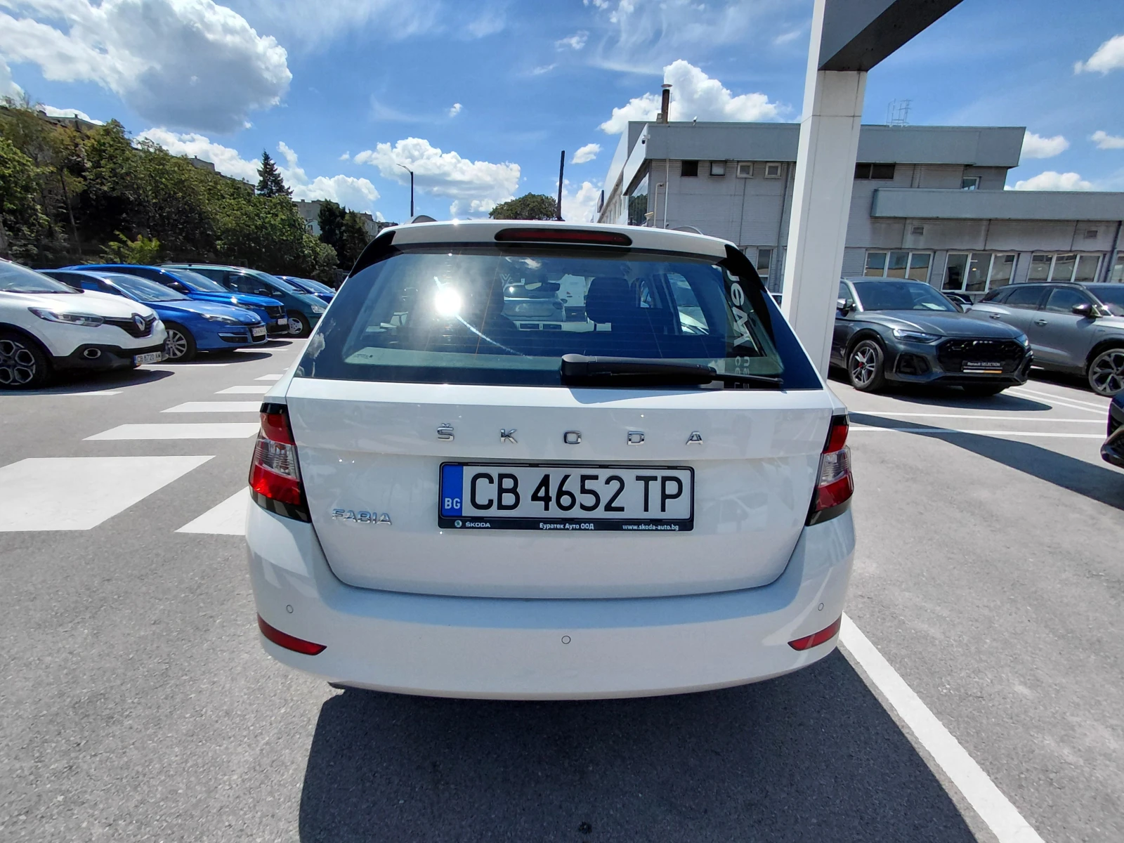 Skoda Fabia 1.0TSi/95k.c./Business / Automatic, снимка 6 - Автомобили и джипове - 55221035