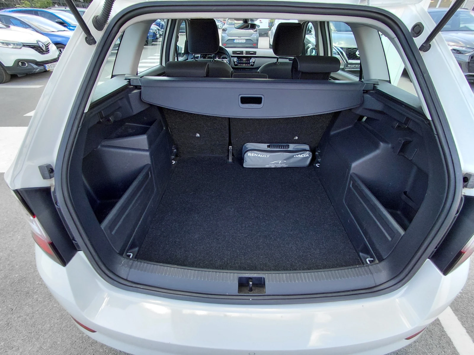 Skoda Fabia 1.0TSi/95k.c./Business / Automatic, снимка 17 - Автомобили и джипове - 55221035