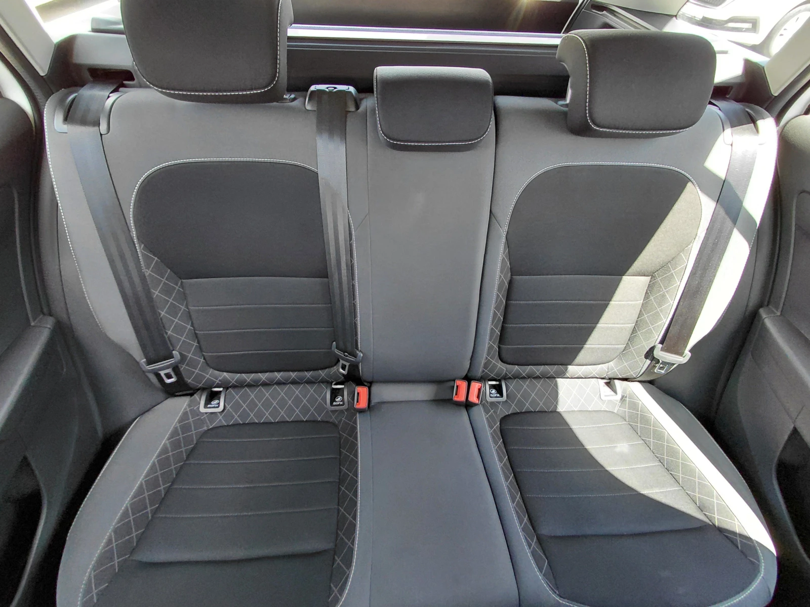 Skoda Fabia 1.0TSi/95k.c./Business / Automatic, снимка 15 - Автомобили и джипове - 55221035