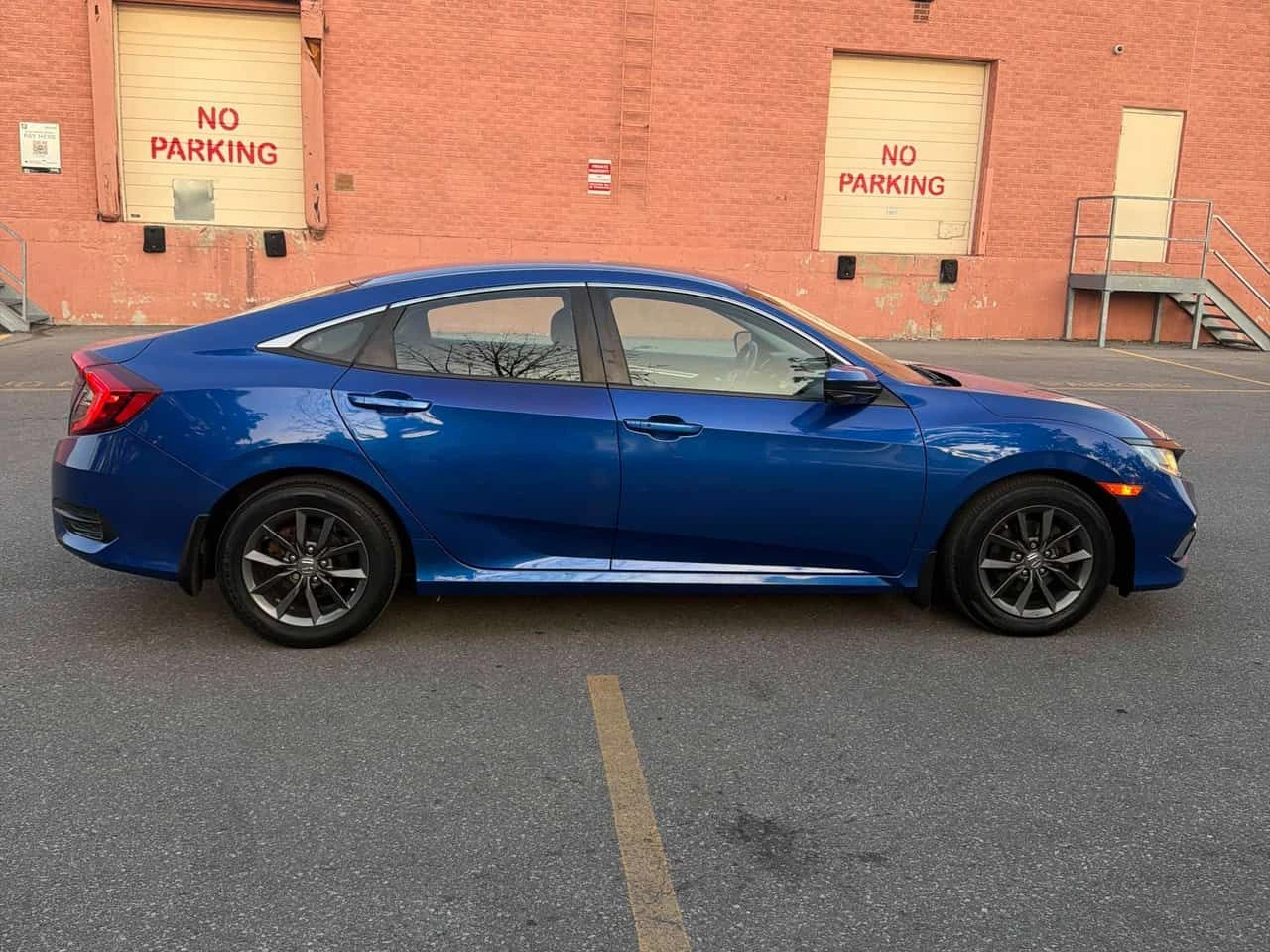 Honda Civic * EX * CARFAX * ЦЕНА ДО БГ, снимка 3 - Автомобили и джипове - 55433160