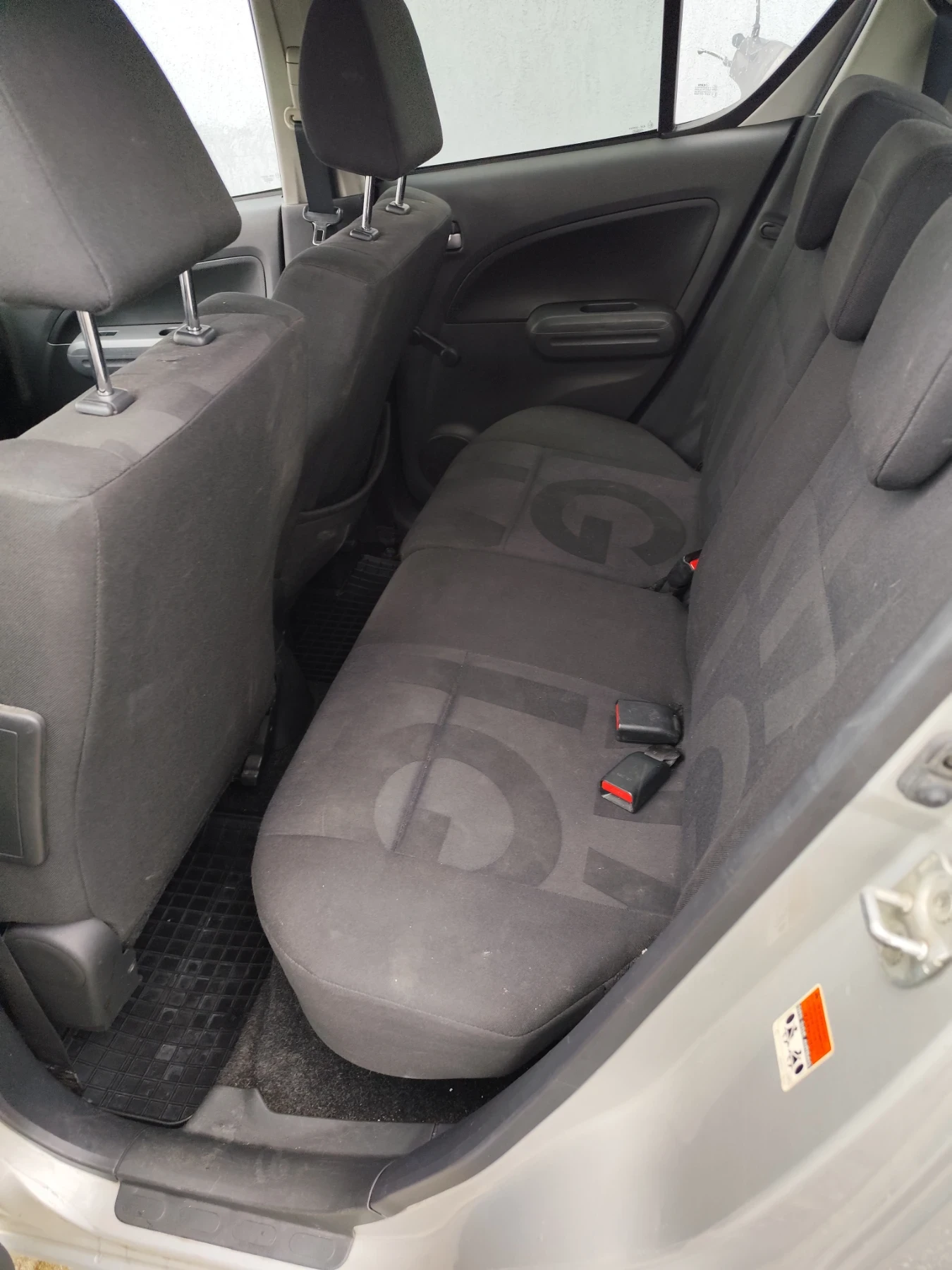 Opel Agila 1.2 Автоматик, снимка 4 - Автомобили и джипове - 55466663