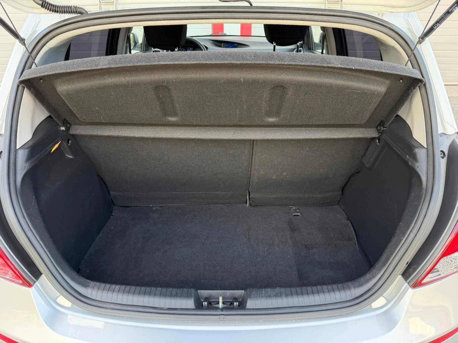 Hyundai I20 1.4I AUTOMATIK KLIMATIK EVRO 5B ЛИЗИНГ!!!, снимка 10 - Автомобили и джипове - 55875192