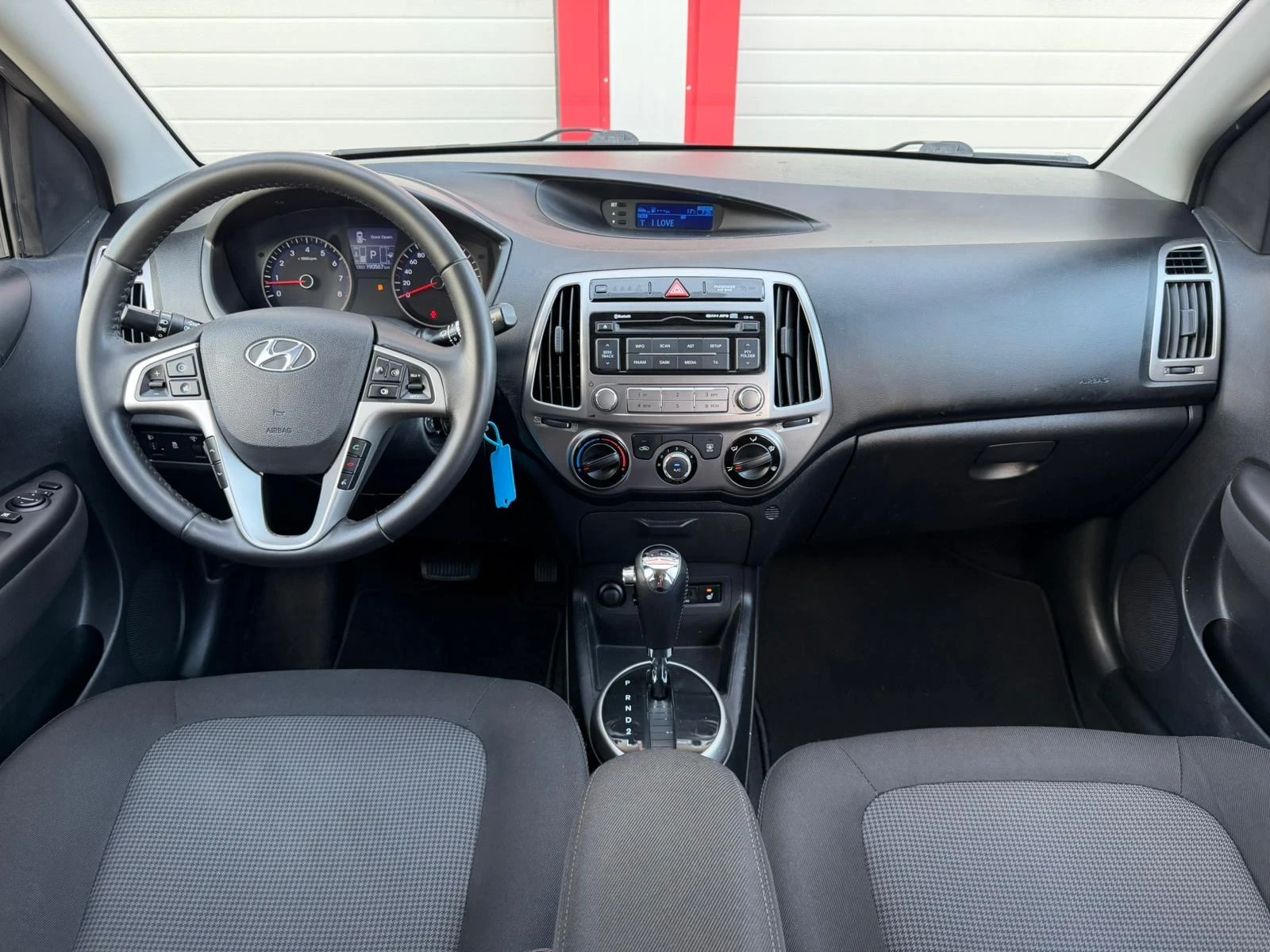Hyundai I20 1.4I AUTOMATIK KLIMATIK EVRO 5B ЛИЗИНГ!!!, снимка 13 - Автомобили и джипове - 55875192